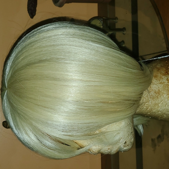 Pure Natural Wig name Tina platinum Blonde - Picture 5 of 8
